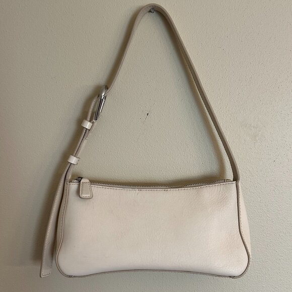 Madewell The Sculptural-Buckle Shoulder Bag Ecru Color - Picture 3 of 16
